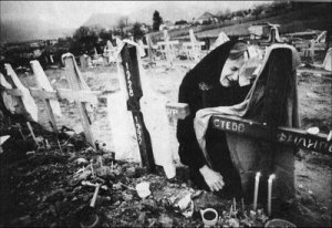 Serbian mother mourns her loved ones murdered by Oric.0