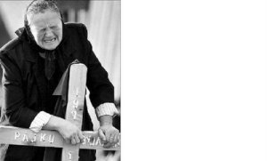 Serbian mother mourns her loved one murdered by Oric.2